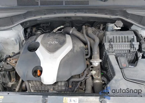 2013 Hyundai Santa Fe Sport 2.0T z USA, uszkodzony, nr VIN 5XYZUDLA8DG055576